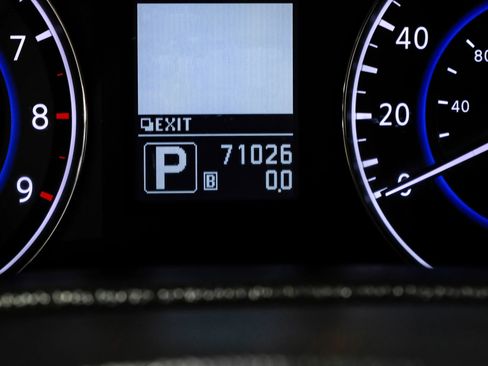 Used 2011 INFINITI G37 Sport w/ Premium Pkg image 51