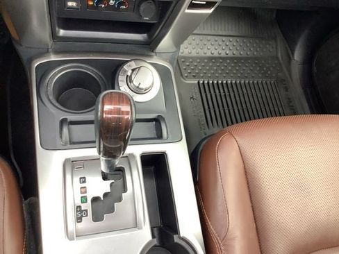 Used 2023 Toyota 4Runner Limited AWD/4WD image 32