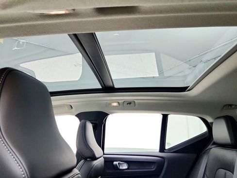 New 2026 Volvo XC40 B5 Ultra w/ Climate Package image 18