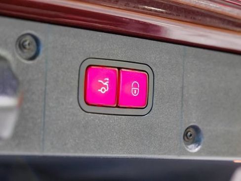 Used 2011 Mercedes-Benz S 550 image 71