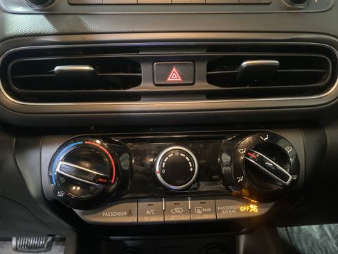 Used 2023 Hyundai Kona SEL image 23