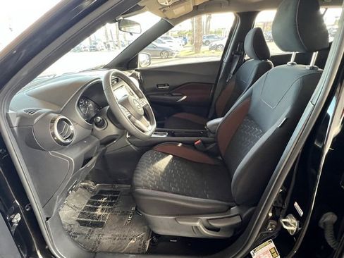 Used 2023 Nissan Kicks SR image 8