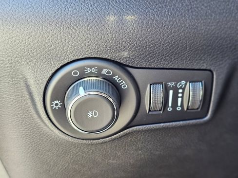 New 2026 Jeep Compass Latitude AWD/4WD image 18