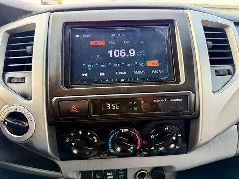 Used 2012 Toyota Tacoma 4x4 Double Cab w/ TRD Off-Road Pkg image 13