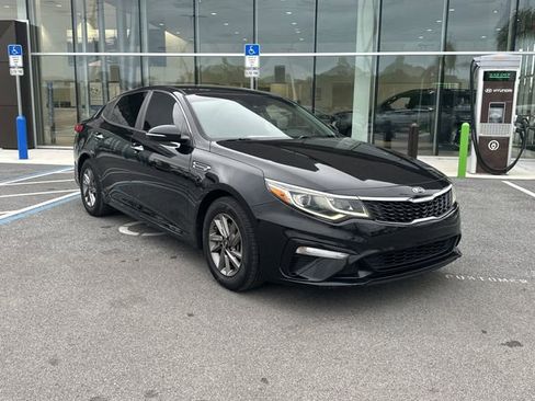 Used 2020 Kia Optima LX image 4
