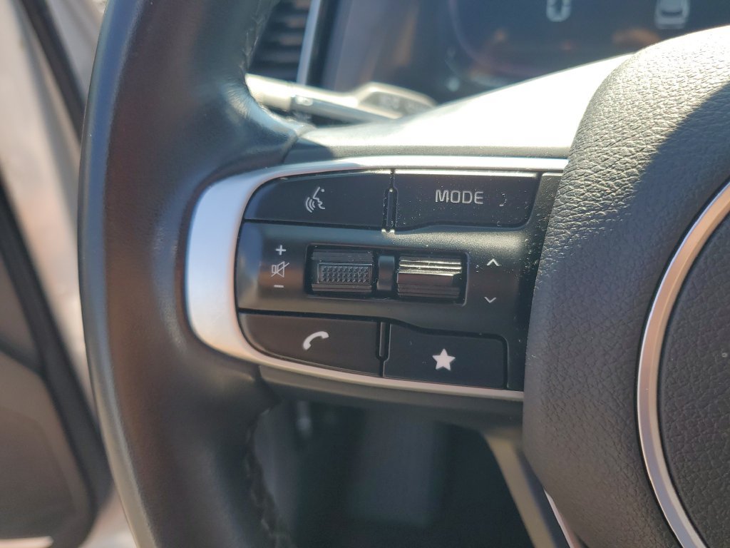 Used 2025 Kia Sportage EX FWD image 12