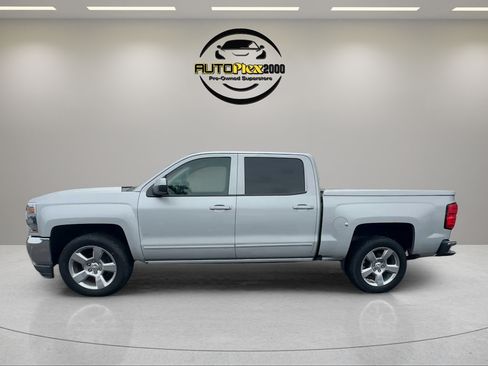 Used 2018 Chevrolet Silverado 1500 LT w/ Texas Edition RWD image 4