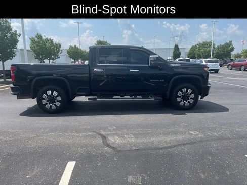 Used 2022 Chevrolet Silverado 2500 High Country w/ Z71 Off-Road Package AWD/4WD image 4