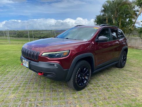 Used 2021 Jeep Cherokee Trailhawk w/ Technology Group image 3