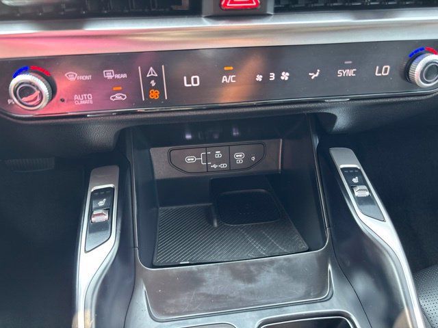 Used 2025 Kia Sorento X-Line EX AWD/4WD image 25