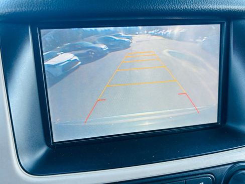 Used 2015 GMC Yukon XL Denali w/ Premium Package image 24