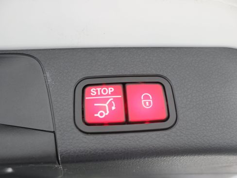 Used 2022 Mercedes-Benz GLB 35 AMG 4MATIC image 30