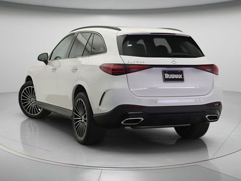 New 2027 Mercedes-Benz GLC 300 image 2