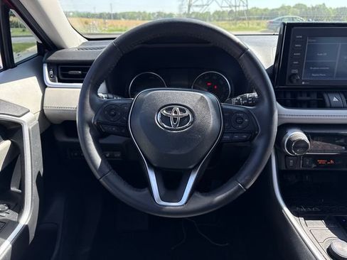 Used 2021 Toyota RAV4 XLE w/ Convenience Package AWD/4WD image 20