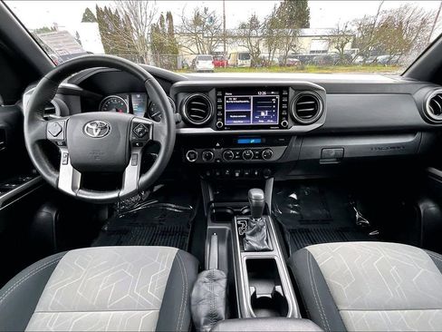 Used 2021 Toyota Tacoma TRD Off-Road w/ Technology Package image 17