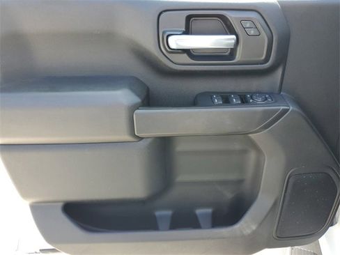 Used 2021 GMC Sierra 2500 4x4 Crew Cab w/ Convenience Package image 17