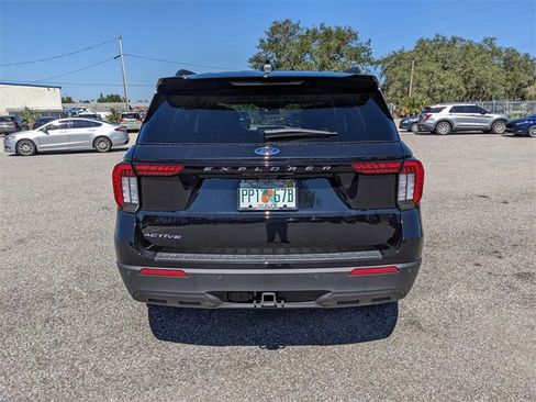 New 2025 Ford Explorer Active image 5