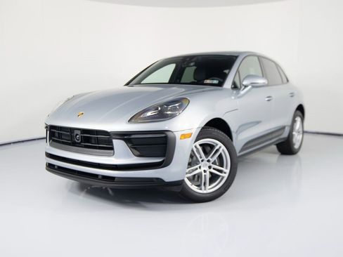 New 2026 Porsche Macan image 1