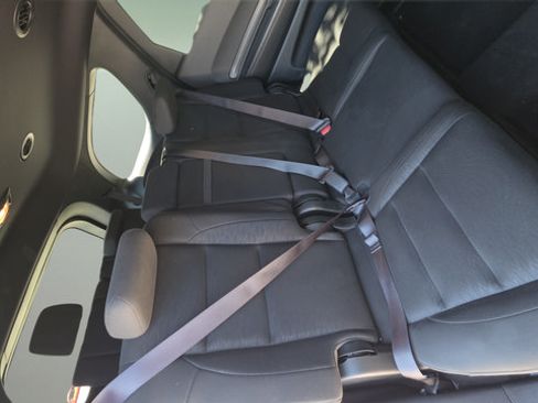 Used 2025 Dodge Durango GT AWD/4WD image 31