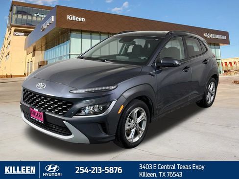 Used 2022 Hyundai Kona SEL w/ Convenience Package FWD image 3