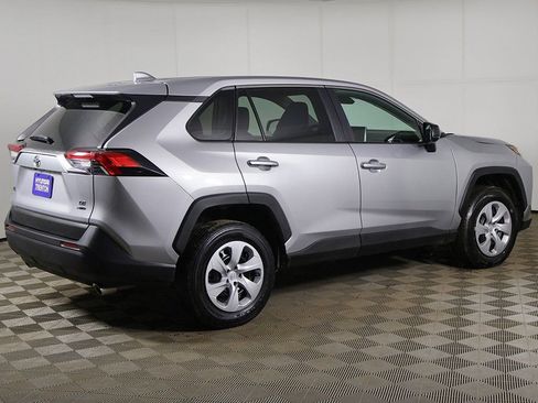 Used 2024 Toyota RAV4 LE AWD/4WD image 7