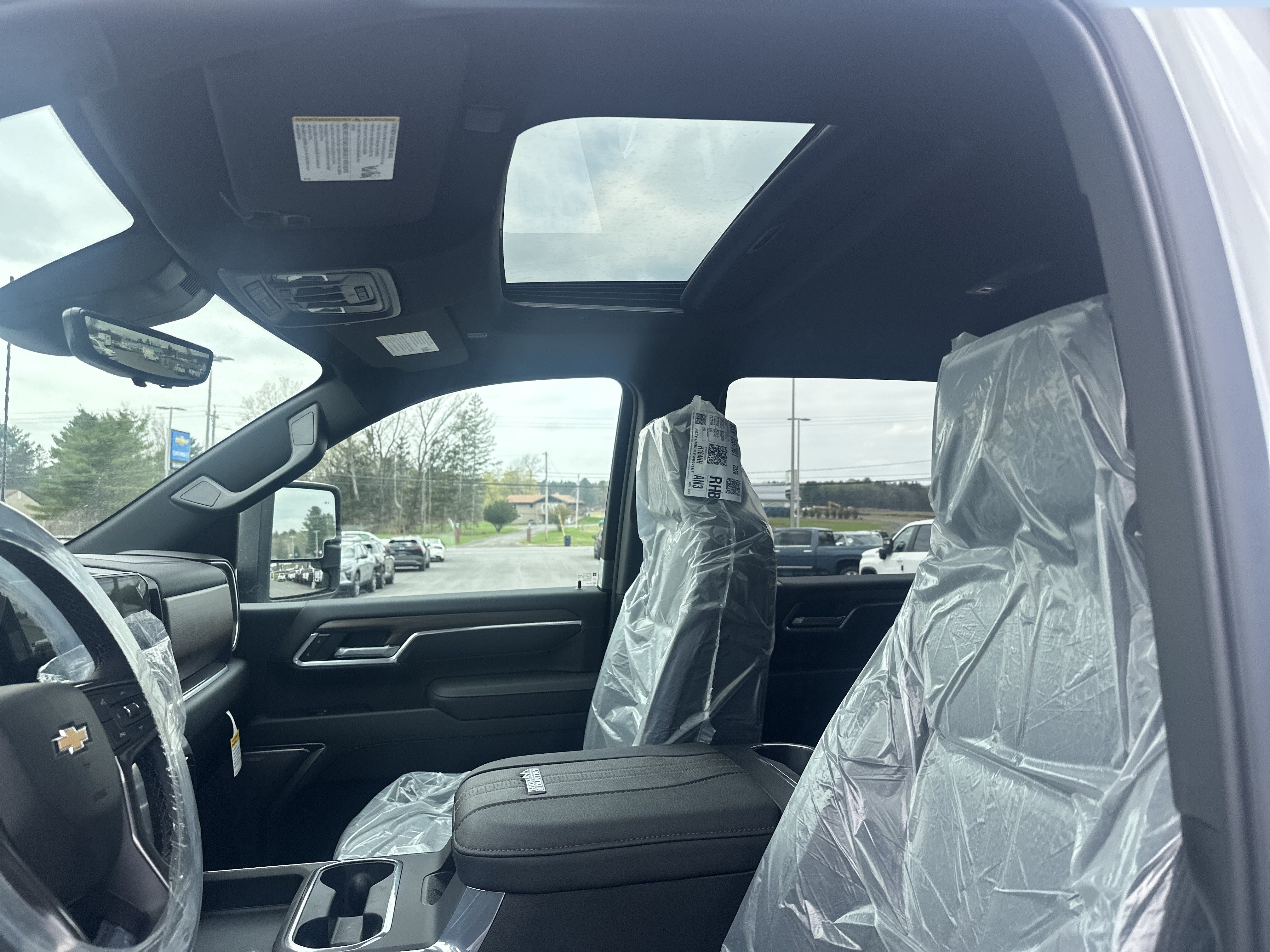 New 2026 Chevrolet Silverado 2500 High Country w/ High Country Premium Package AWD/4WD image 8