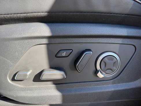 Used 2023 Hyundai Palisade Calligraphy image 14