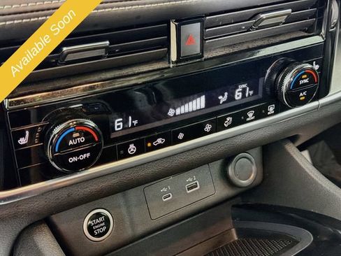Used 2021 Nissan Rogue SV FWD image 15