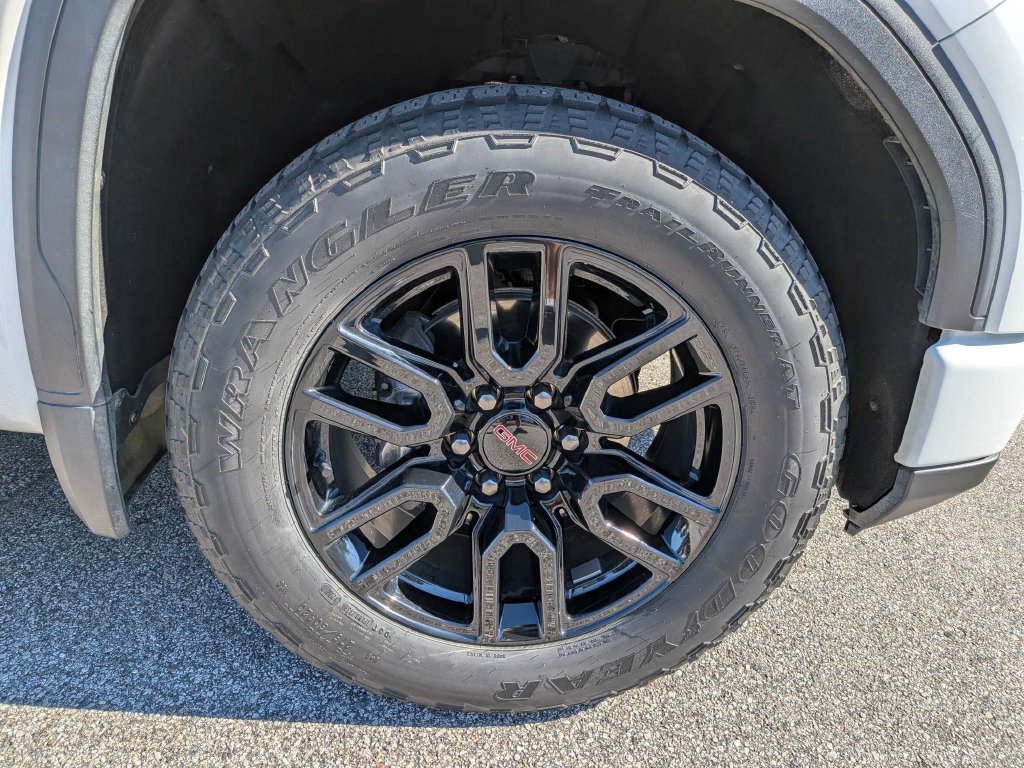 Used 2023 GMC Sierra 1500 Elevation AWD/4WD image 12