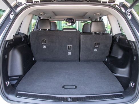 Used 2023 Jeep Grand Cherokee Limited image 25