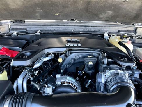Used 2018 Jeep Wrangler Unlimited Sport S AWD/4WD image 27