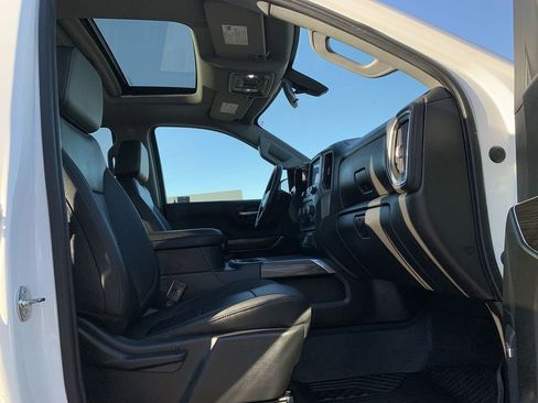 Used 2022 Chevrolet Silverado 1500 LT Trail Boss w/ Convenience Package II image 31