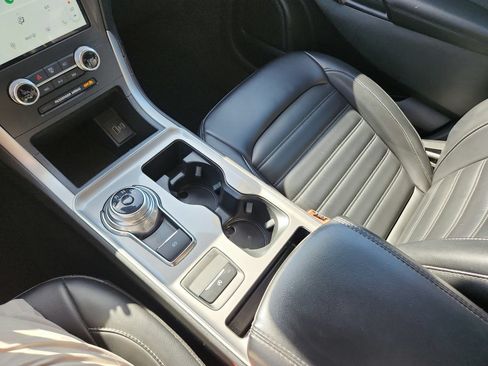 Used 2024 Ford Edge SEL AWD/4WD image 16
