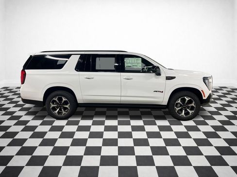 New 2026 GMC Yukon XL AT4 Ultimate AWD/4WD image 2