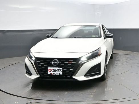 Used 2025 Nissan Altima 2.5 SR image 6