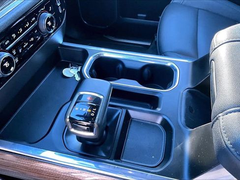 Used 2024 Chevrolet Silverado 1500 LT Trail Boss w/ Convenience Package II image 19