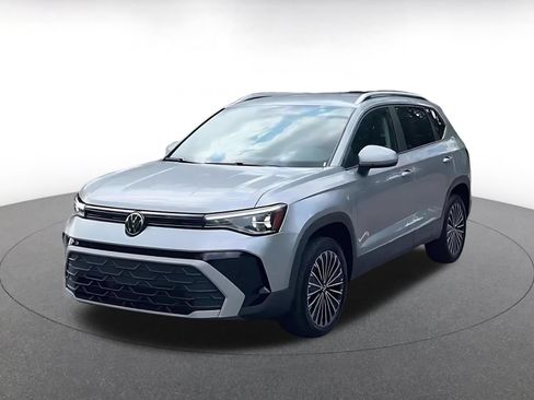 Used 2026 Volkswagen Taos SE FWD image 7