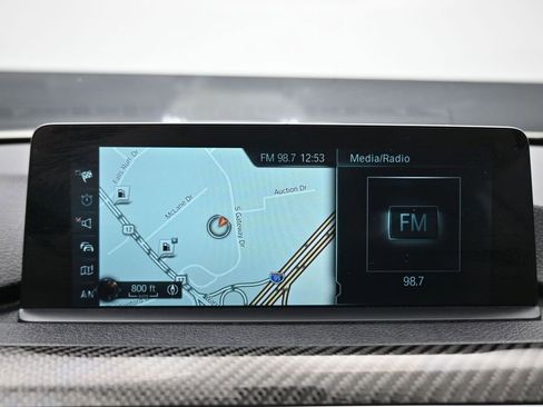 Used 2017 BMW M4 Convertible image 18