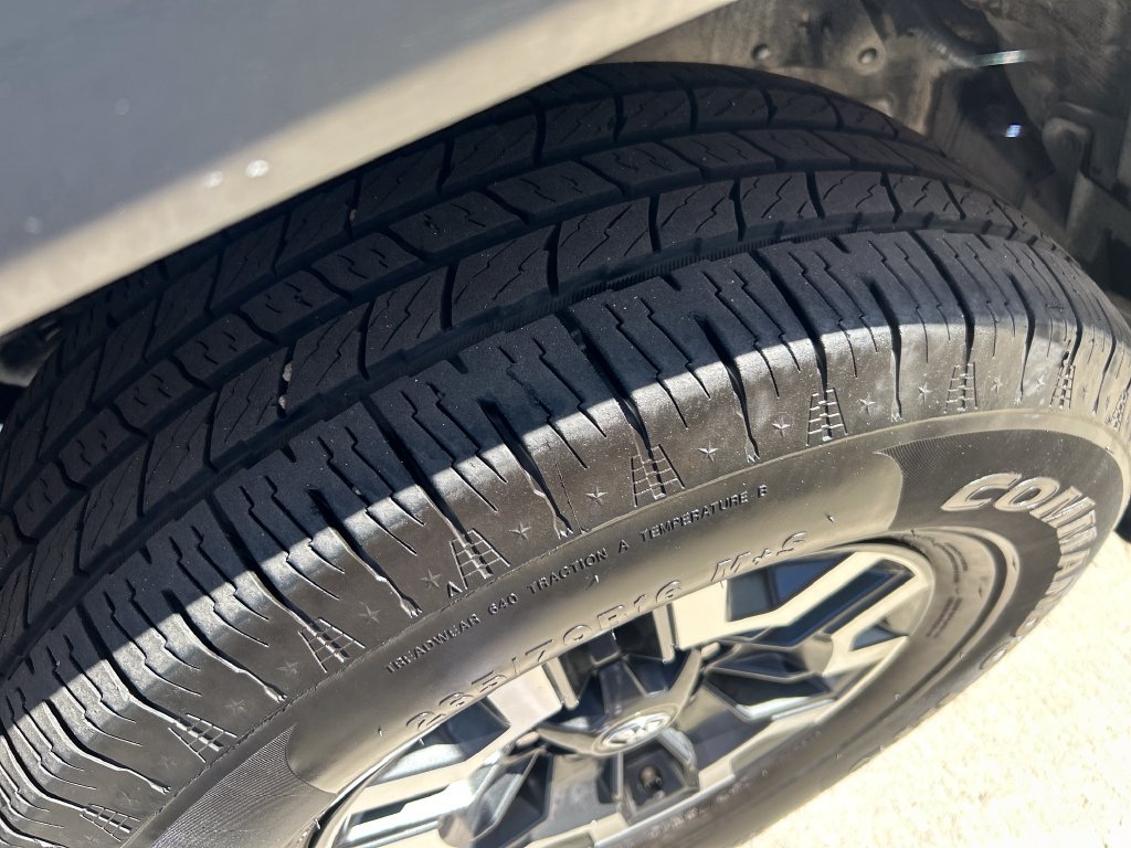 Certified 2017 Toyota Tacoma TRD Off-Road AWD/4WD image 22