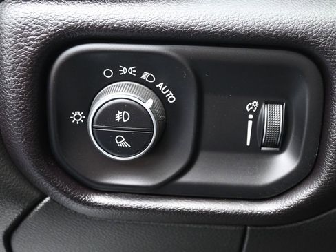 Used 2024 RAM 2500 Big Horn w/ Snow Chief Group image 17