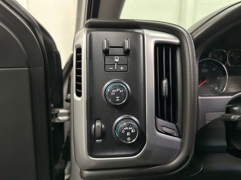 Used 2018 GMC Sierra 1500 SLT w/ Texas SLT Premium Package AWD/4WD image 35