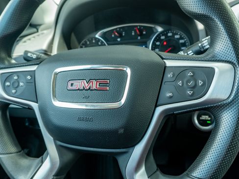Used 2024 GMC Terrain SLE w/ Driver Convenience Package FWD image 29