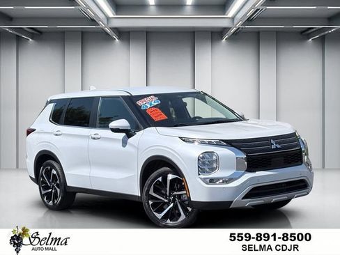 Used 2024 Mitsubishi Outlander SE Black Edition FWD image 1