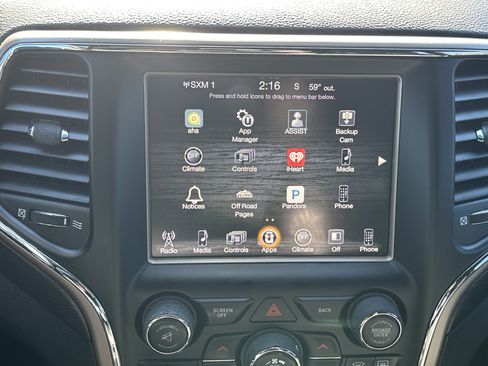 Used 2017 Jeep Grand Cherokee Laredo w/ Quick Order Package 23E image 24