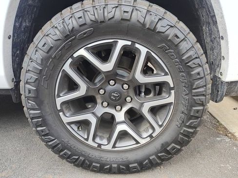 Used 2025 RAM 1500 Laramie w/ Sport Appearance Package image 8