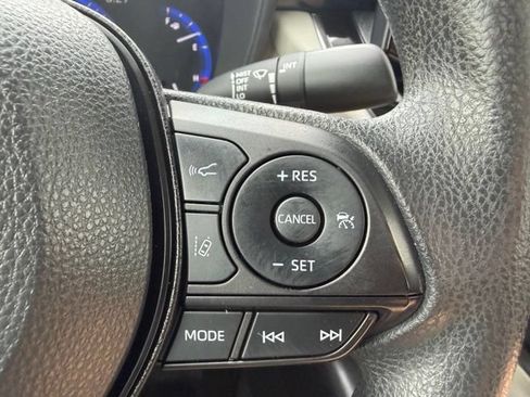 Used 2022 Toyota Corolla LE FWD image 19
