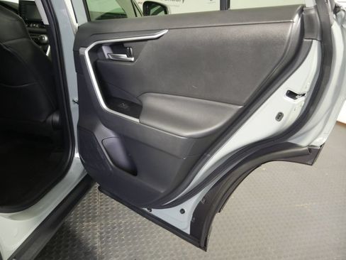 Used 2021 Toyota RAV4 XLE Premium AWD/4WD image 7