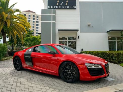 Used 2014 Audi R8 V10 plus AWD/4WD image 1