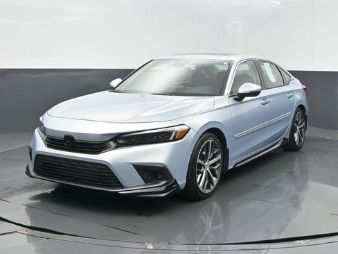 Used 2023 Honda Civic Touring image 7