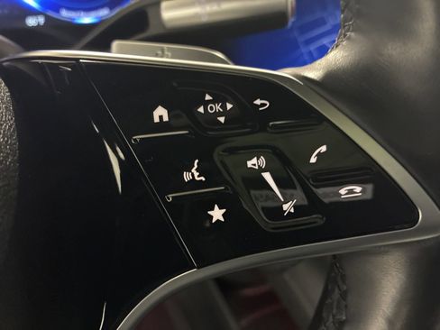 Used 2023 Mercedes-Benz EQS 580 4MATIC SUV image 13